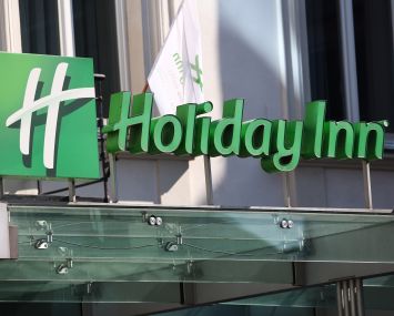 Holiday Inn logo.