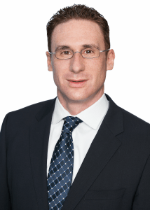 Pursuing Public Private Partnerships in the Mamdani Administration Travis Terry.