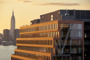 OT1281596 25 Kent Offers Companies A Cutting Edge Office Experience Along The Williamsburg Waterfront