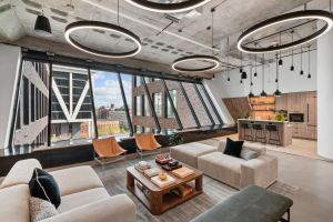 shoootin photo 17 25 Kent Offers Companies A Cutting Edge Office Experience Along The Williamsburg Waterfront