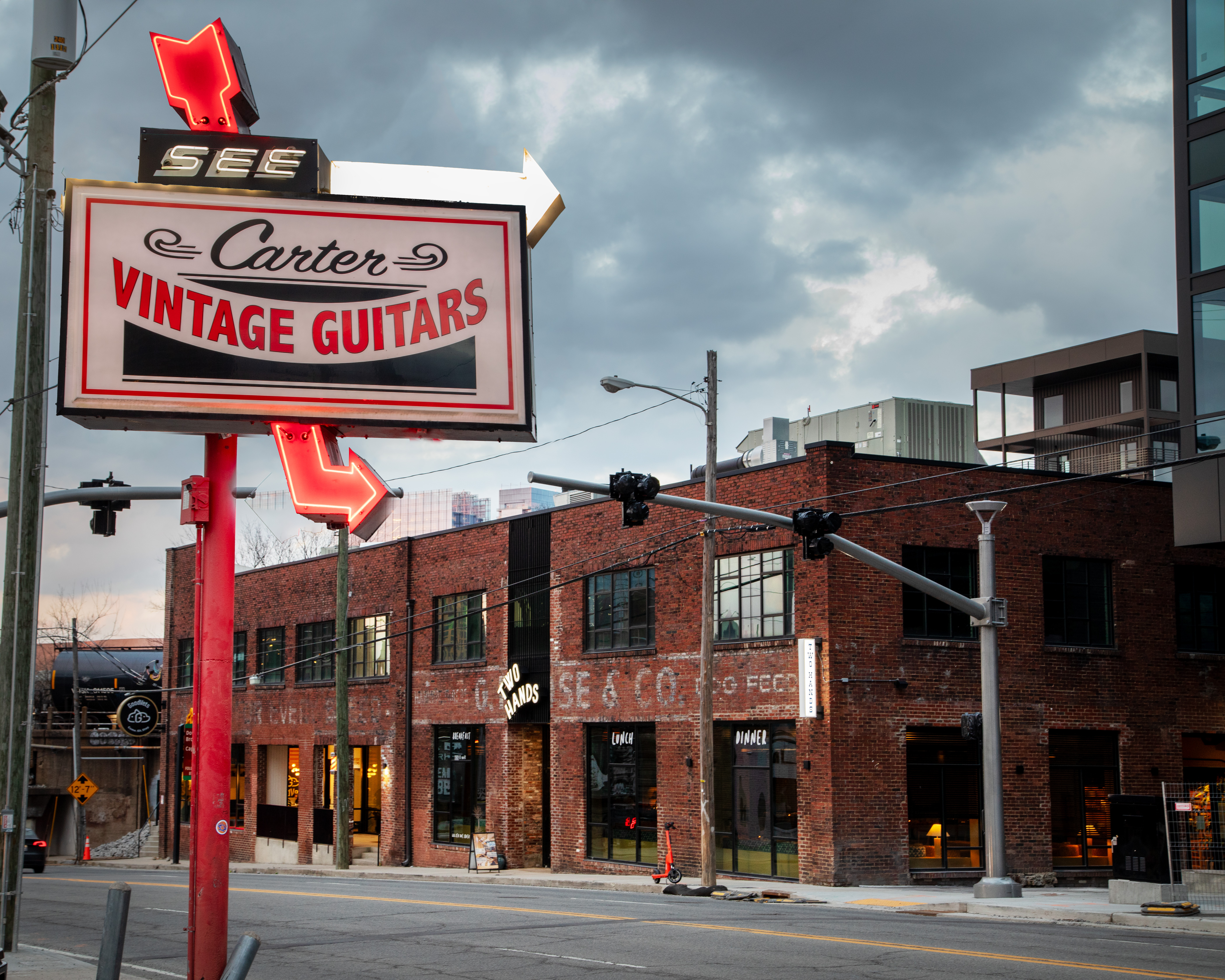 Carter Vintage Guitars sign and Two Hands in Paseo South Gulch.